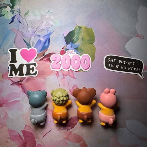 Cute Animal Figurines Set Stick On Phone Computer ETC- Multicolor - Picture 3 of 3